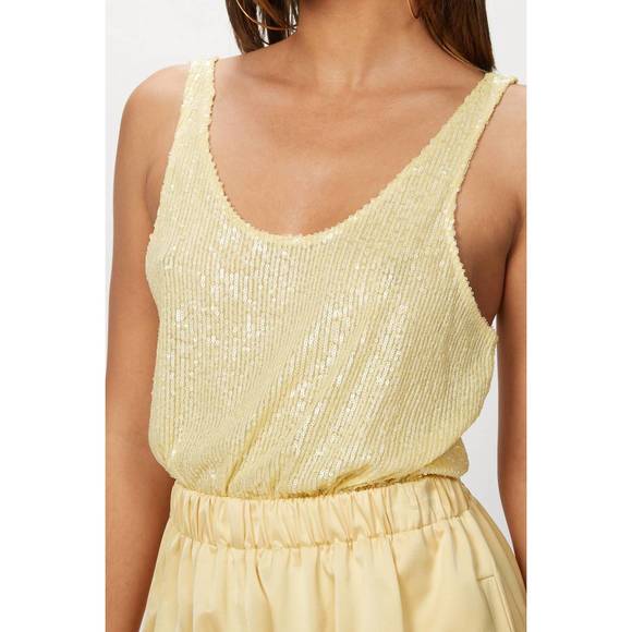 NEW IN THE MOOD FOR LOVE odette solid top in yellow
